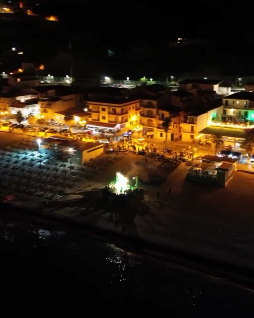 Festa-Panino-Pesce-Spada-spettacolo-spiaggia